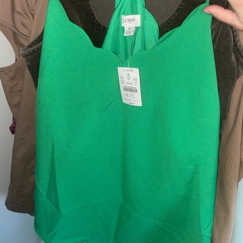 Sleeveless Bright Kelly Green/Emerald Green Scallop Detailed Top - SIZE 2